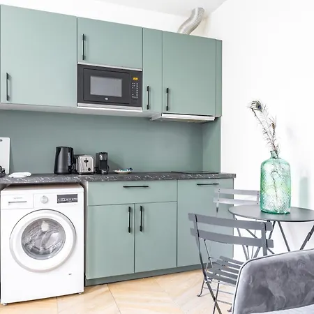 4 Stars In , Near Paris 17th District Levallois-Perret