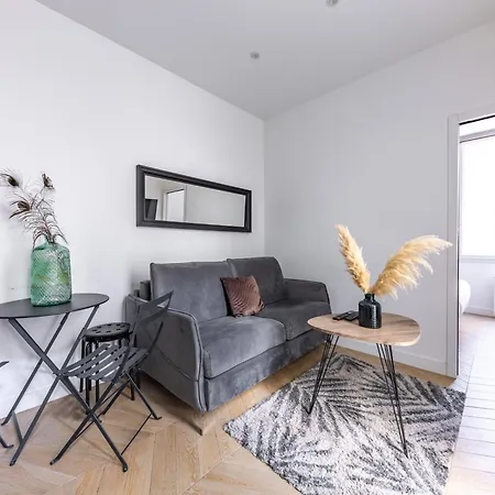 4 Stars In , Near Paris 17th District