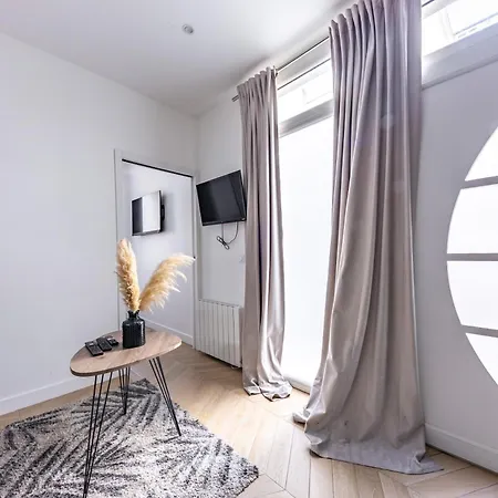 4 Stars In , Near Paris 17th District * Levallois-Perret
