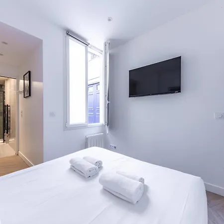 Apartment 4 Stars In , Near Paris 17th District Levallois-Perret